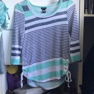 Stripped 1/4 sleeve sweater